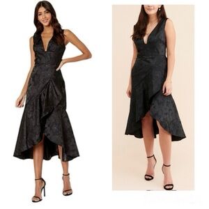 Monique Lhuillier Elegant Black Midi Dress
